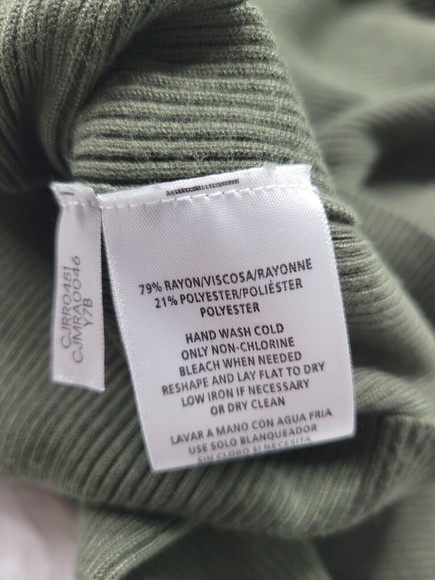 [378] Calvin Klein Green Turtle Neck Sweater - Picture 2 of 9